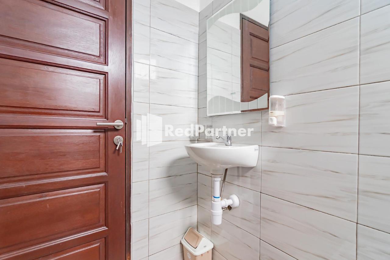 Langkar Guest House Syariah Mitra Reddoorz 三马林达 外观 照片